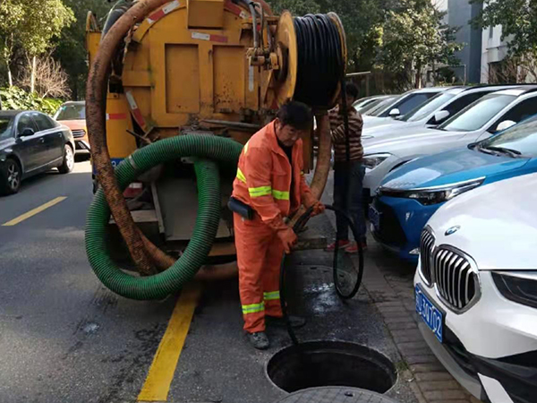 友谊排污管道清淤